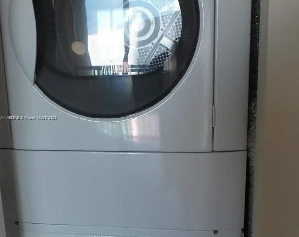 300 S Biscayne Blvd # 626, Miami FL 33131