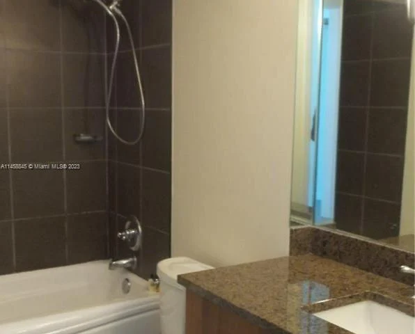 300 S Biscayne Blvd # 626, Miami FL 33131