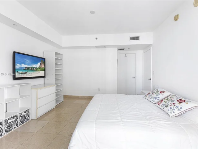 495 Brickell Ave # 2608, Miami FL 33131