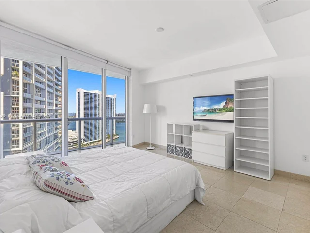 495 Brickell Ave # 2608, Miami FL 33131