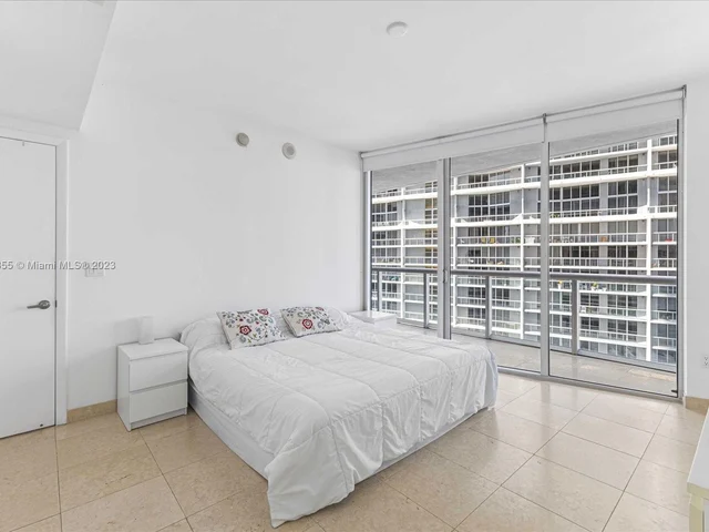 495 Brickell Ave # 2608, Miami FL 33131