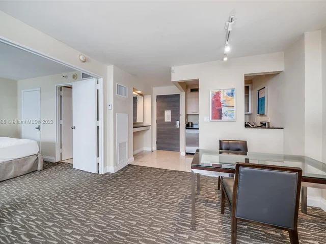 2670 E Sunrise Blvd # 903, Fort Lauderdale FL 33304