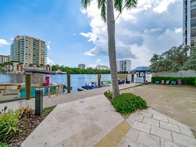 2670 E Sunrise Blvd # 903, Fort Lauderdale FL 33304