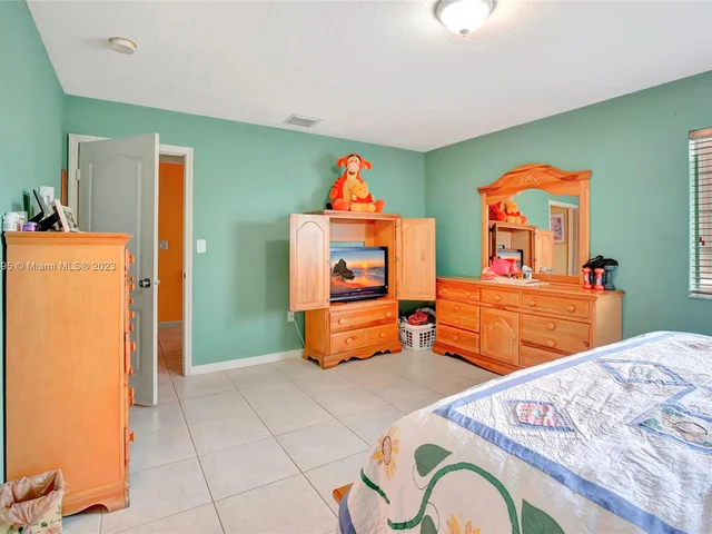 14969 SW 59th St, Miami FL 33193