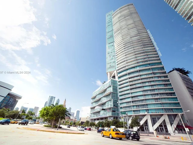 888 Biscayne Blvd # 5704, Miami FL 33132