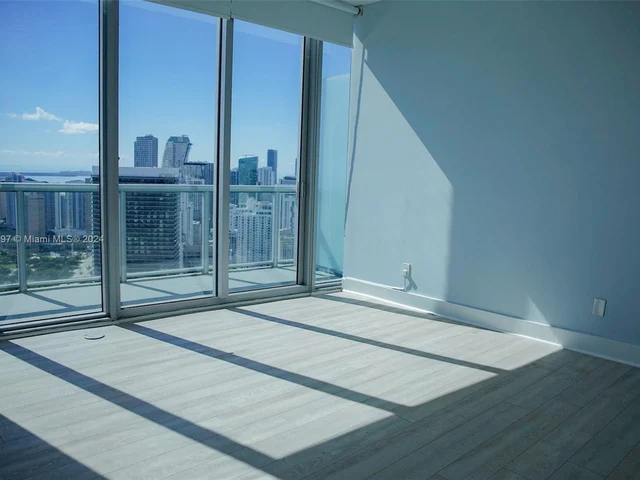 888 Biscayne Blvd # 5704, Miami FL 33132