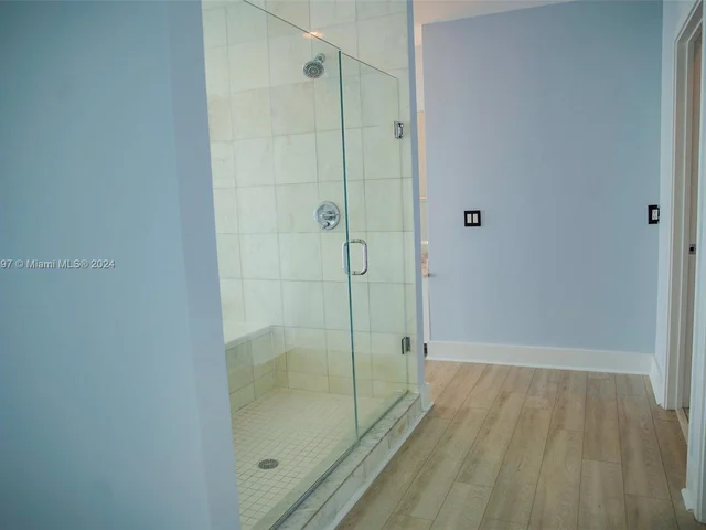 888 Biscayne Blvd # 5704, Miami FL 33132