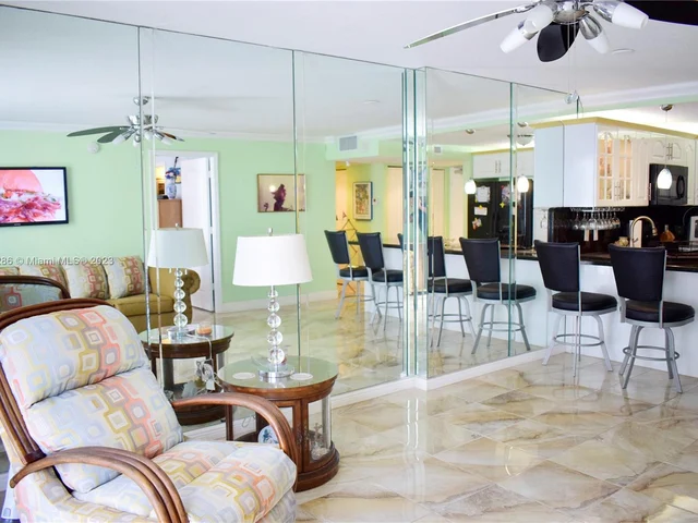 401 Ocean Dr # 509, Miami Beach FL 33139