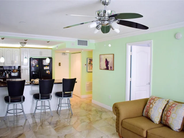 401 Ocean Dr # 509, Miami Beach FL 33139