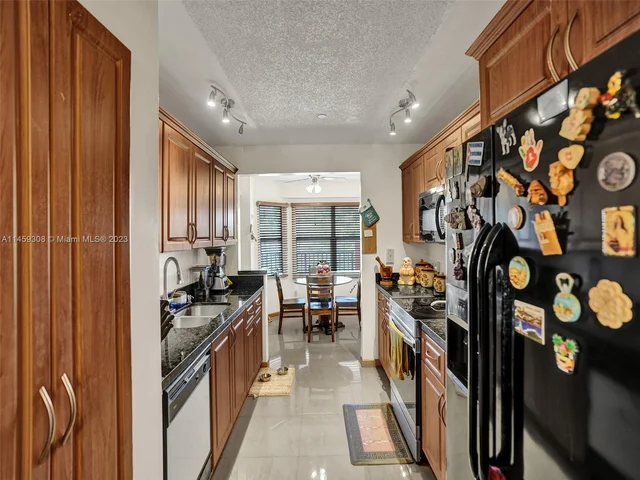 701 SW 141st Ave # 411R, Pembroke Pines FL 33027