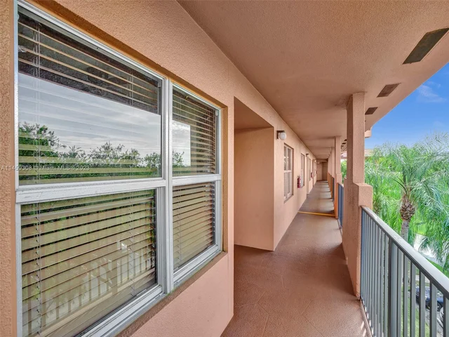 701 SW 141st Ave # 411R, Pembroke Pines FL 33027