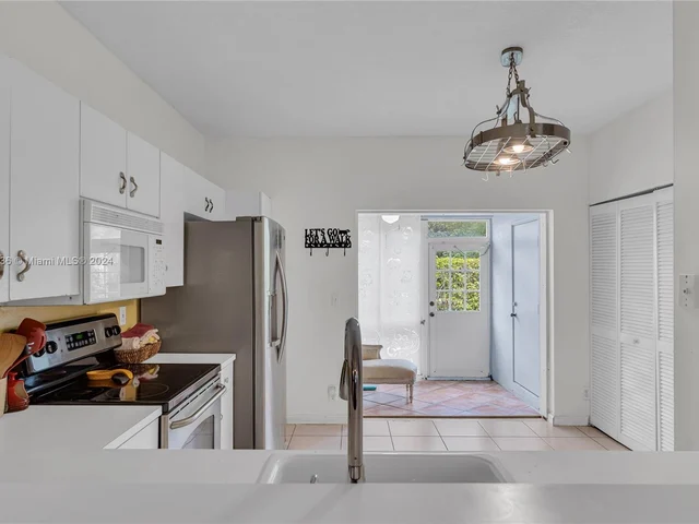 947 Kokomo Key Ln # 947, Delray Beach FL 33483