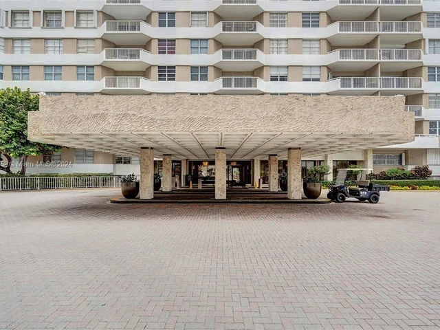 1950 S Ocean Dr # 5D, Hallandale Beach FL 33009