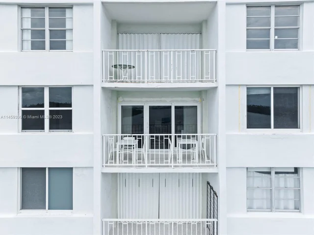 500 Bayview Dr # 728, Sunny Isles Beach FL 33160