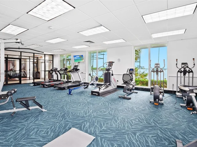 500 Bayview Dr # 728, Sunny Isles Beach FL 33160