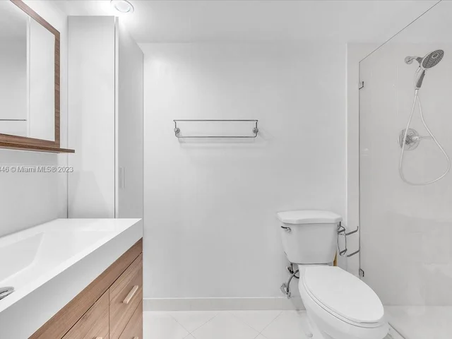 301 174th St # 1818, Sunny Isles Beach FL 33160