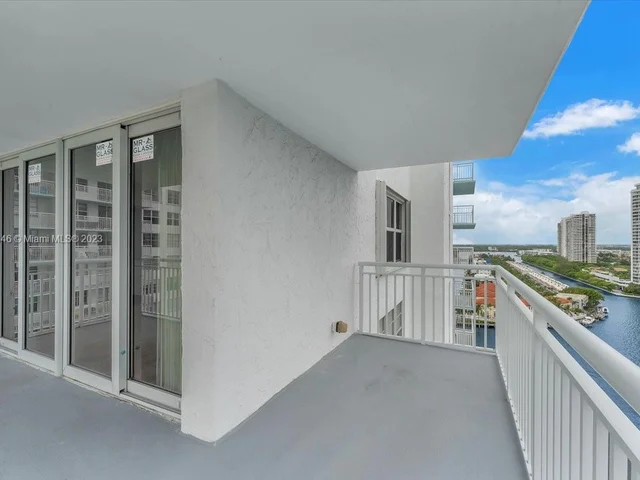 301 174th St # 1818, Sunny Isles Beach FL 33160