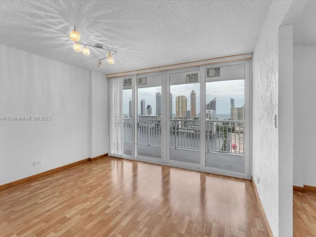 301 174th St # 1818, Sunny Isles Beach FL 33160