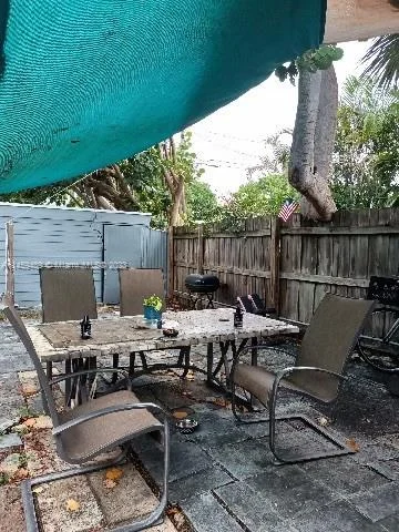 609 N M St, Lake Worth FL 33460