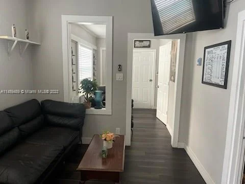 609 N M St, Lake Worth FL 33460