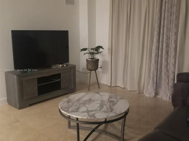 6917 Collins Ave # 408, Miami Beach FL 33141