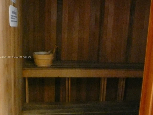 6917 Collins Ave # 408, Miami Beach FL 33141