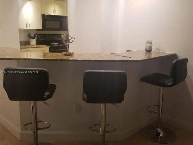 6917 Collins Ave # 408, Miami Beach FL 33141