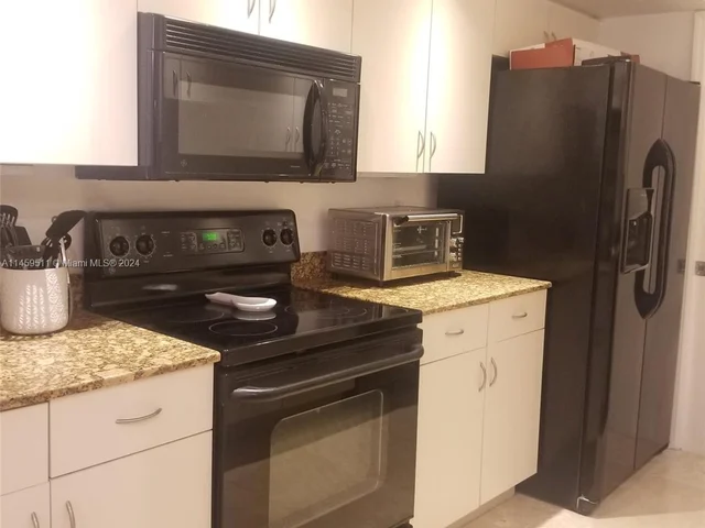 6917 Collins Ave # 408, Miami Beach FL 33141