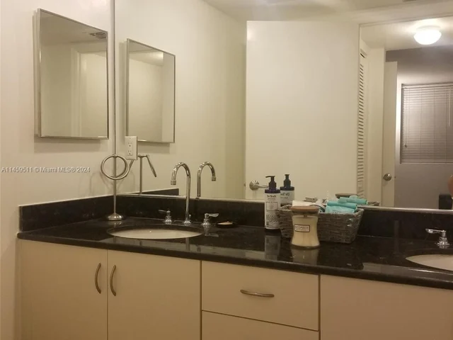 6917 Collins Ave # 408, Miami Beach FL 33141