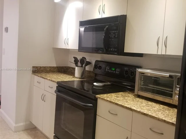 6917 Collins Ave # 408, Miami Beach FL 33141