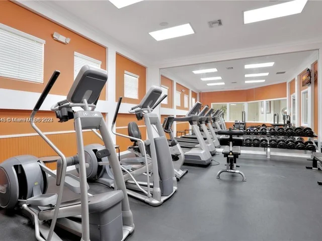 6020 W Sample Rd # 304, Coral Springs FL 33067