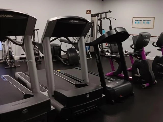 100 Berkley Rd # 108, Hollywood FL 33024