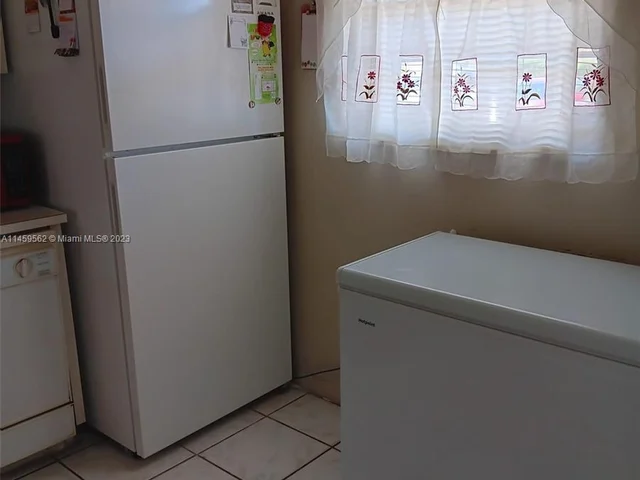 100 Berkley Rd # 108, Hollywood FL 33024