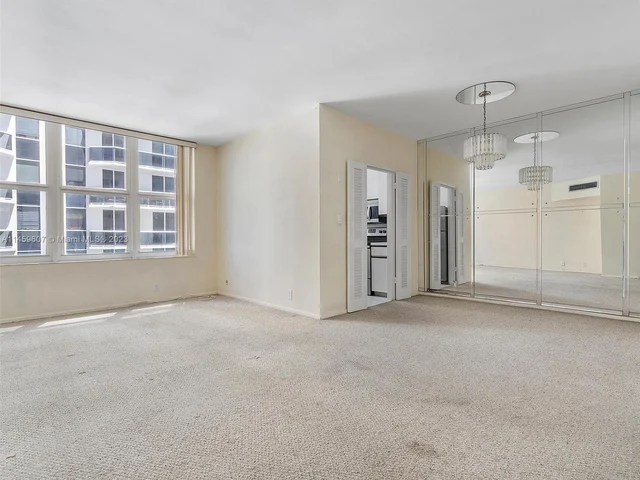 4747 Collins Ave # 708, Miami Beach FL 33140