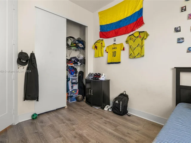 10450 NW 67th St, Doral FL 33178