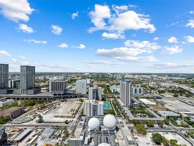 851 NE 1st Ave # 3508, Miami FL 33132