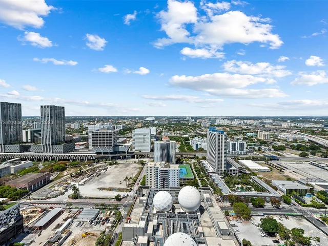 851 NE 1st Ave # 3508, Miami FL 33132