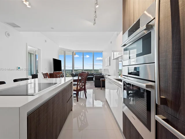 851 NE 1st Ave # 3508, Miami FL 33132