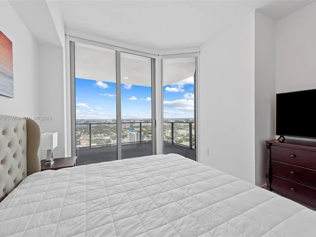 851 NE 1st Ave # 3508, Miami FL 33132