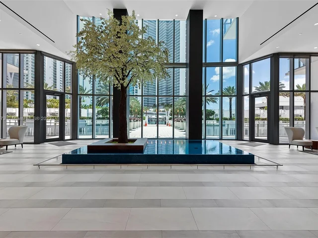 851 NE 1st Ave # 3508, Miami FL 33132