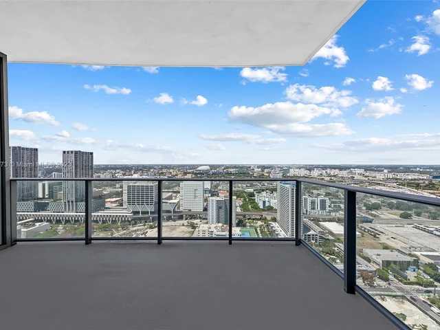 851 NE 1st Ave # 3508, Miami FL 33132