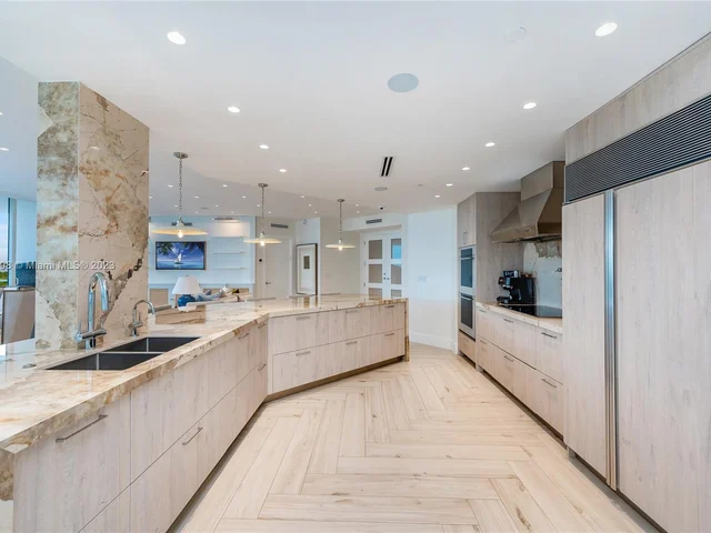 10225 Collins Ave # 604, Bal Harbour FL 33154