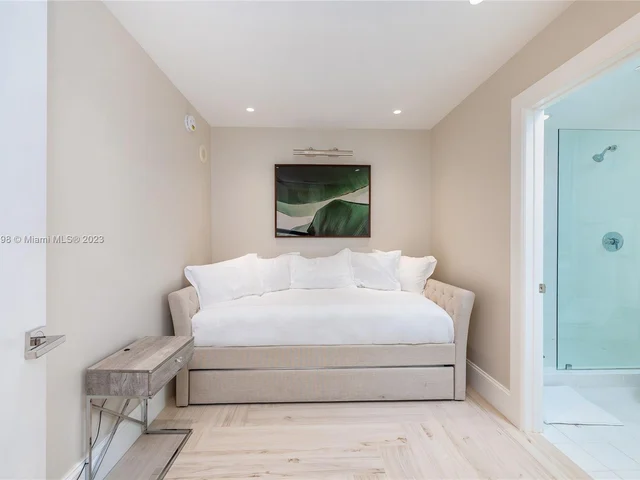 10225 Collins Ave # 604, Bal Harbour FL 33154