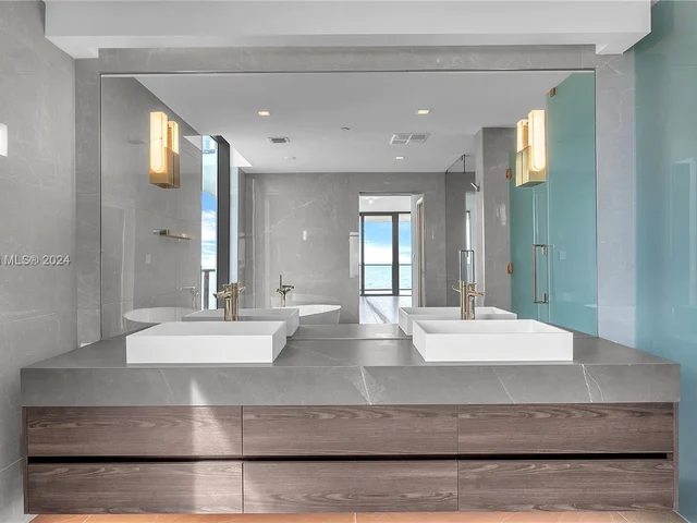 1116 N Ocean Blvd # 501, Pompano Beach FL 33062