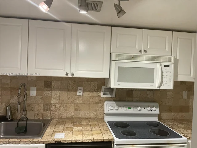 1000 West Ave # 330, Miami Beach FL 33139