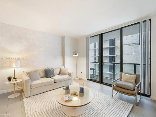 1600 NE 1st Ave # 2018, Miami FL 33132