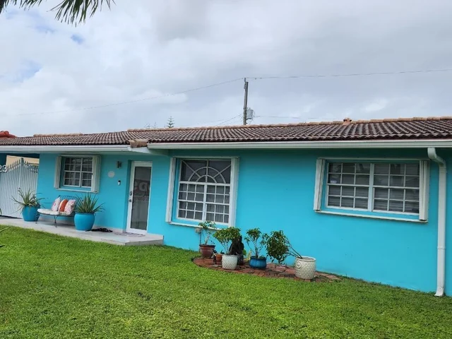 1339 W 83rd St, Hialeah FL 33014