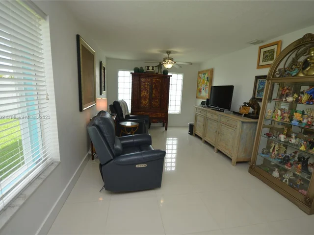 1339 W 83rd St, Hialeah FL 33014