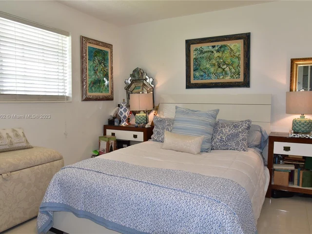 1339 W 83rd St, Hialeah FL 33014