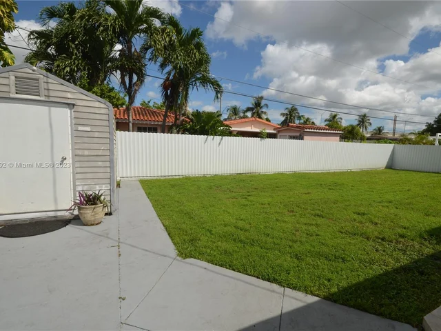 1339 W 83rd St, Hialeah FL 33014